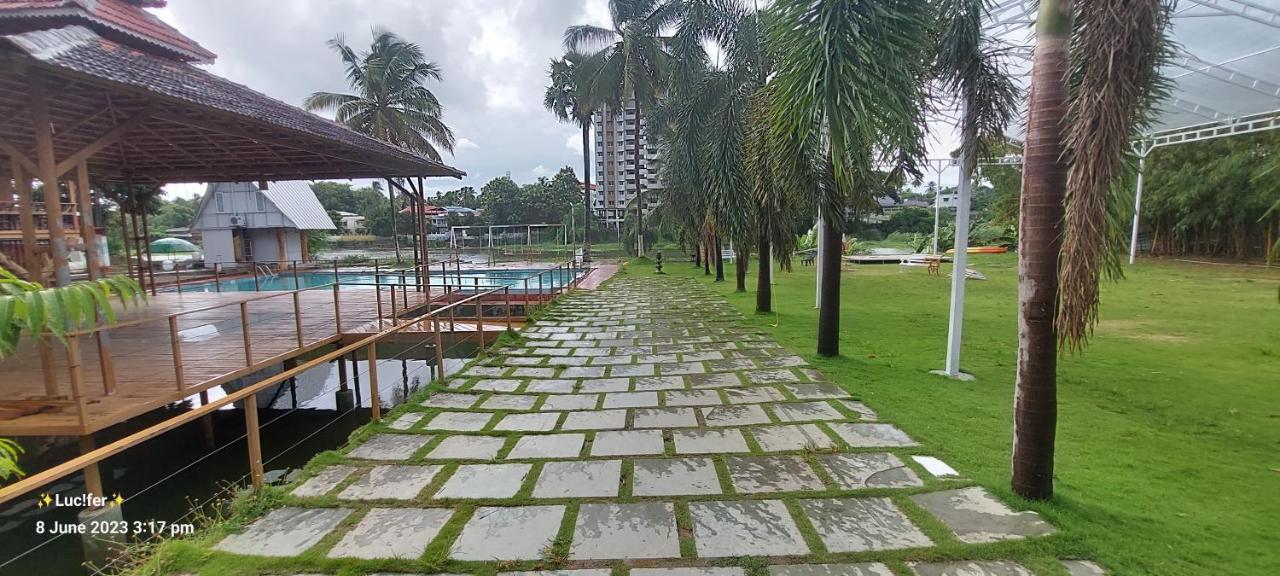 Udaya Resort Палакад Екстериор снимка