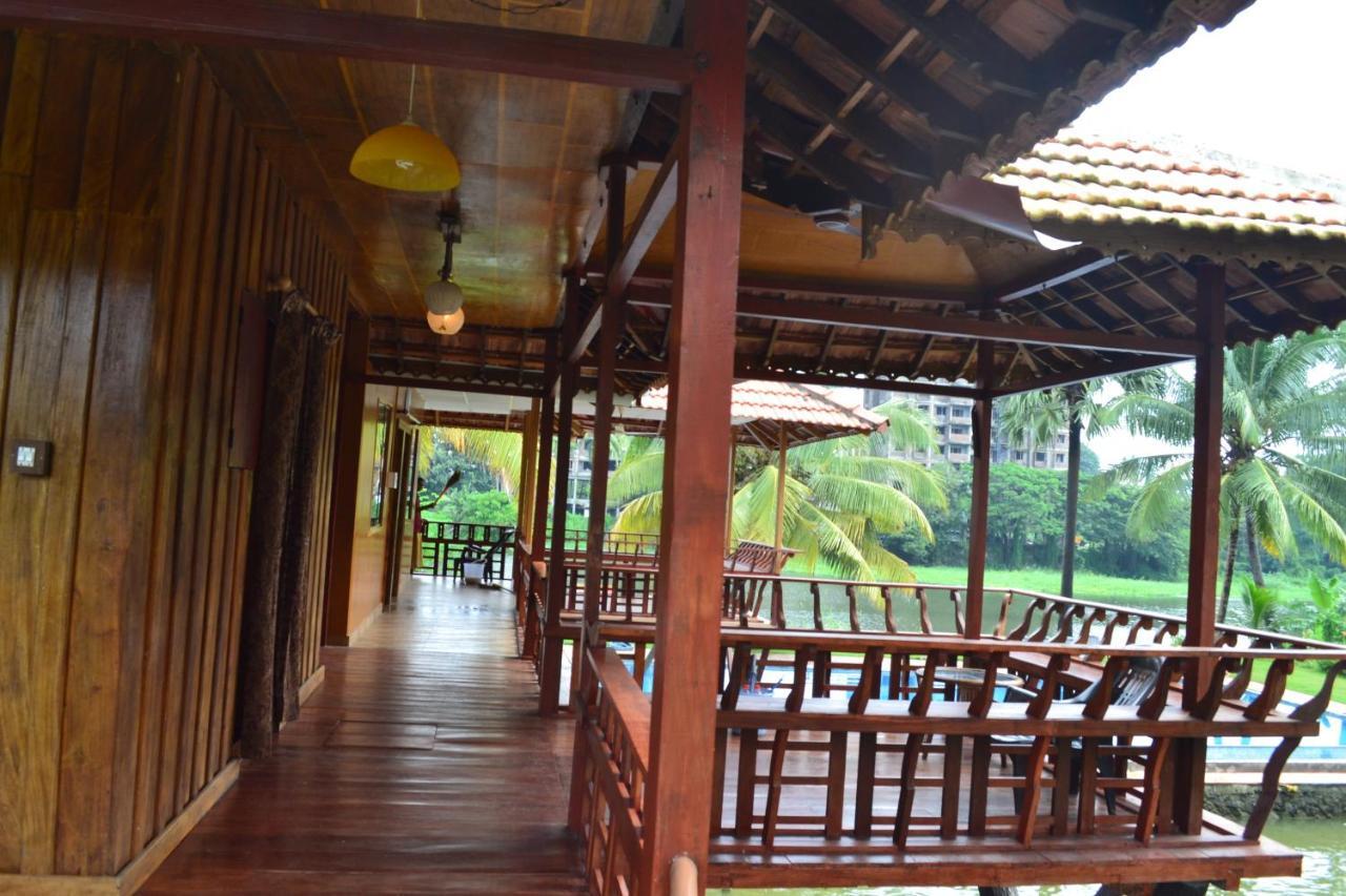 Udaya Resort Палакад Стая снимка